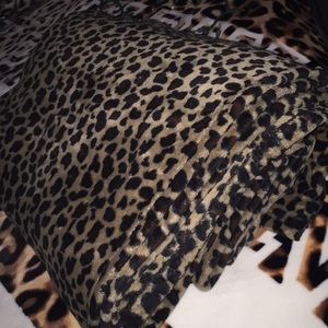 GIANT cheetah blanket
